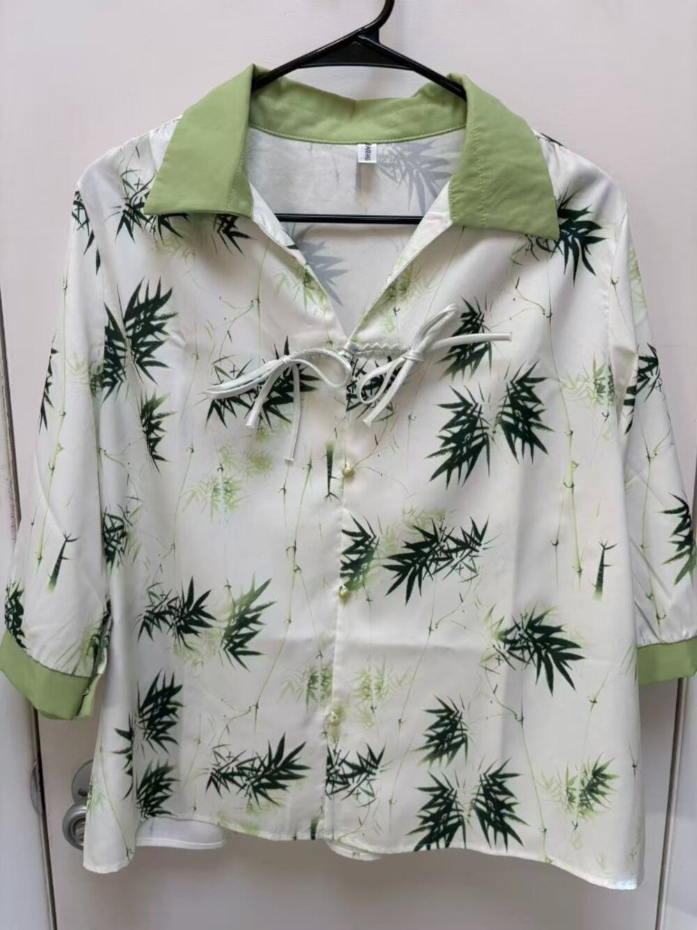 Women XL Asian Style Bamboo Print Pearl Button Tie Front Collar Pullover Blouse